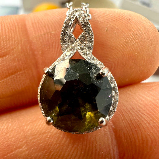 Faceted Moldavite pendant with Zircon 3.28ct