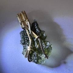 2.2g Chlum Moldavite Pendant– 14k Gold