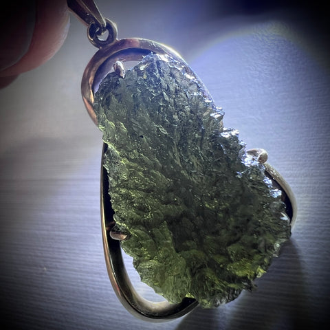 Elegant Gold/Moldavite Pendant - Solid 14k Gold.
