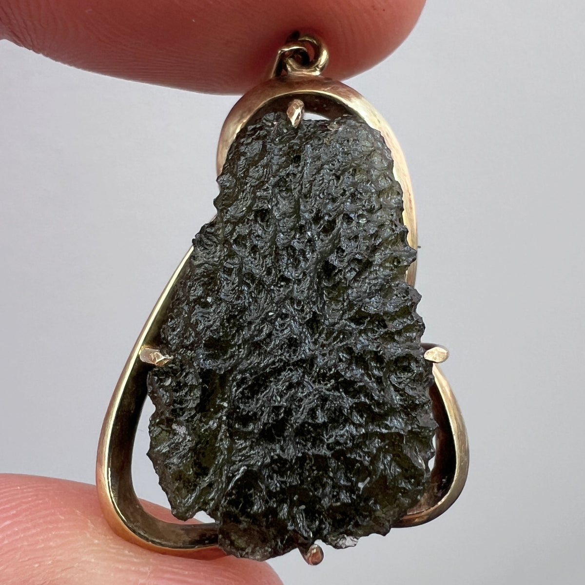 Elegant Gold/Moldavite Pendant - Solid 14k Gold | 2.86g | Chlum