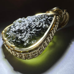 6.02g Moldavite pendant in 14k Gold.
