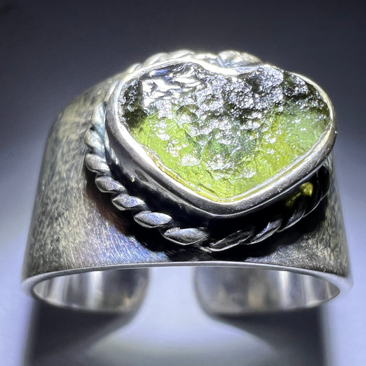 Heart Band Moldavite Silver Ring – Open Size 8 (Q)
