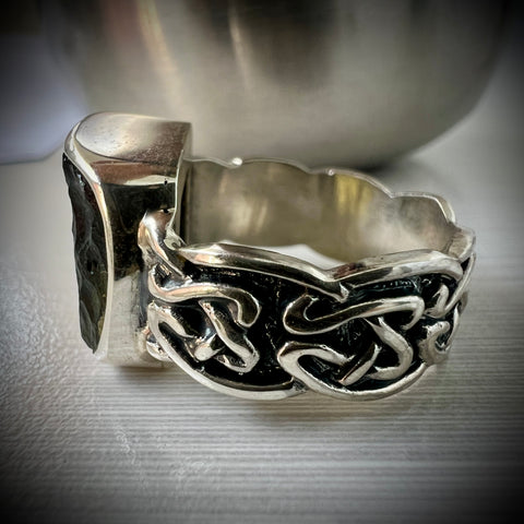 Square Knot Band Moldavite Silver Ring – Size 8 (Q)
