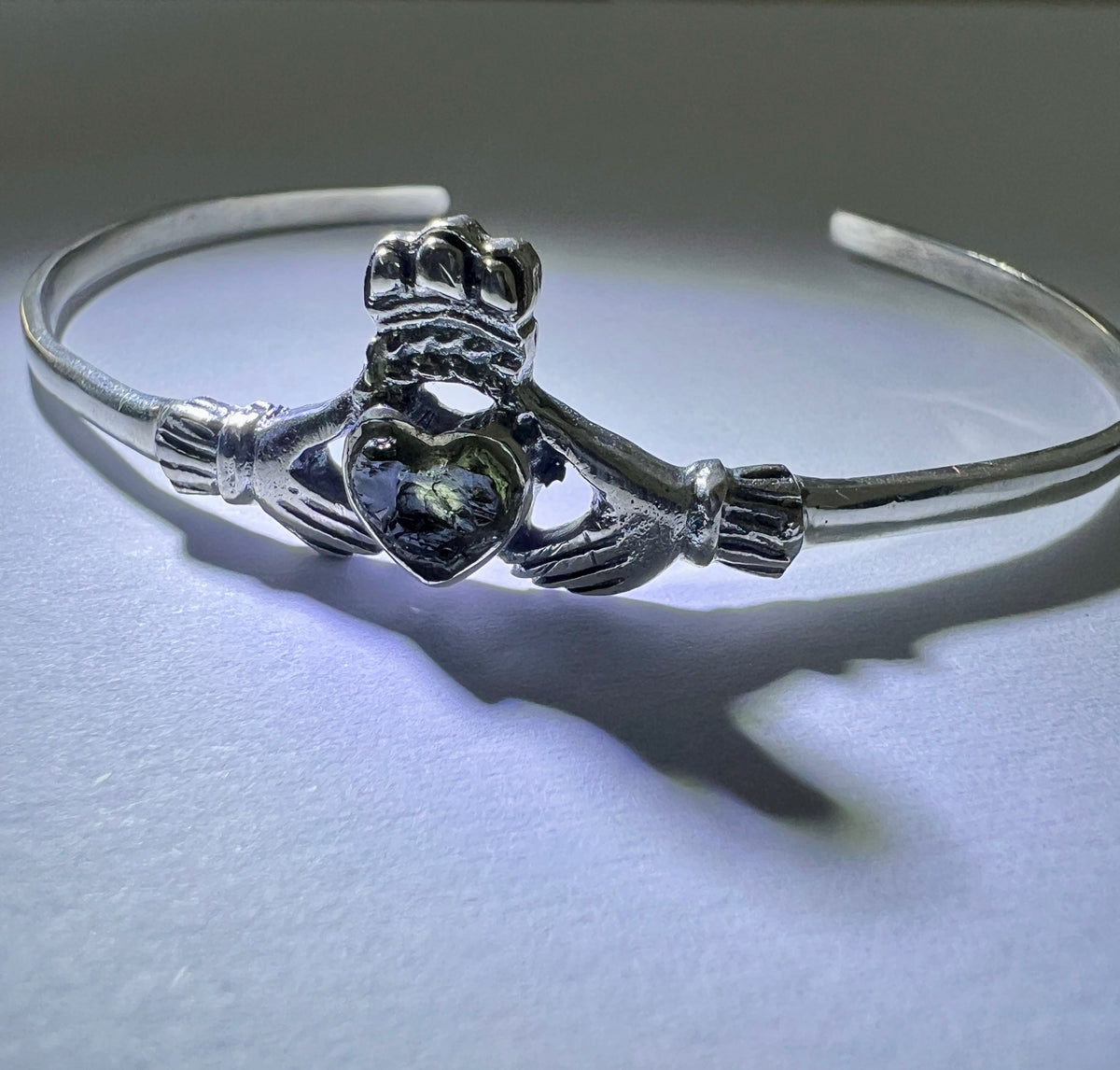 Claddagh Heart - Moldavite Silver Bracelet