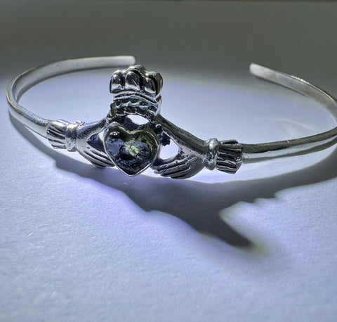 Claddagh Heart - Moldavite Silver Bracelet