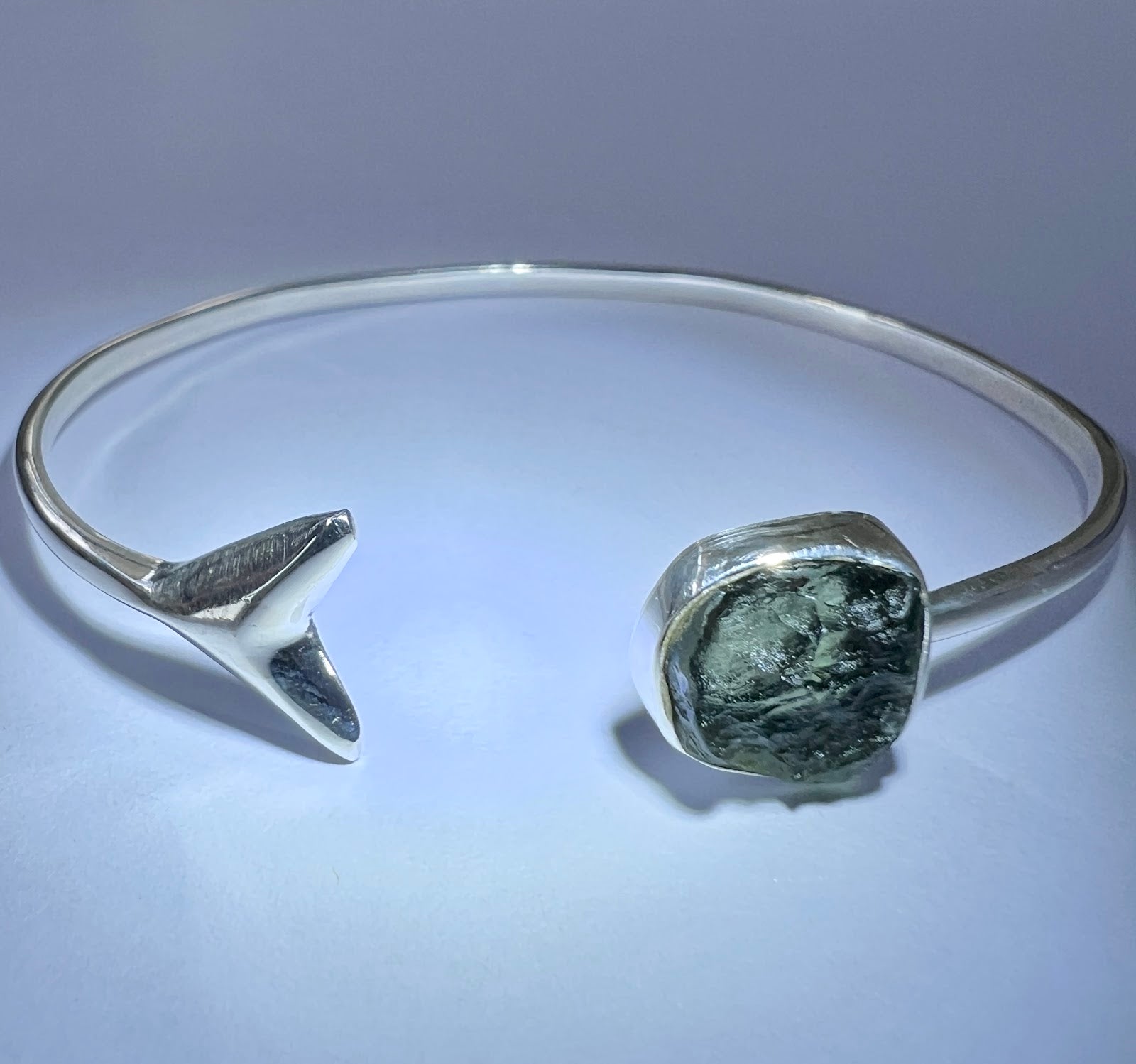 NG1026BR1 Moldavite solid sterling silver bracelet