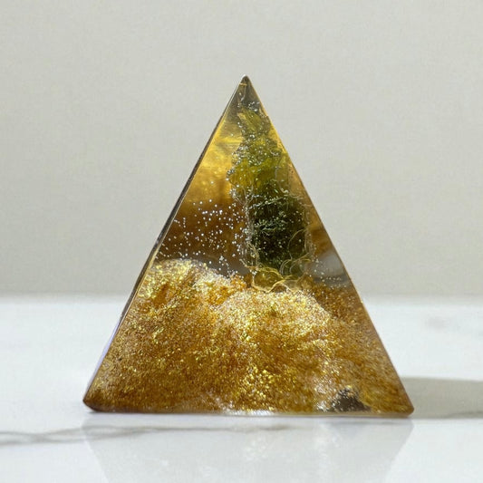 Moldavite Orgone Generator Pyramid 28mm