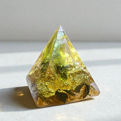 Moldavite Orgone Generator Pyramid – 18mm