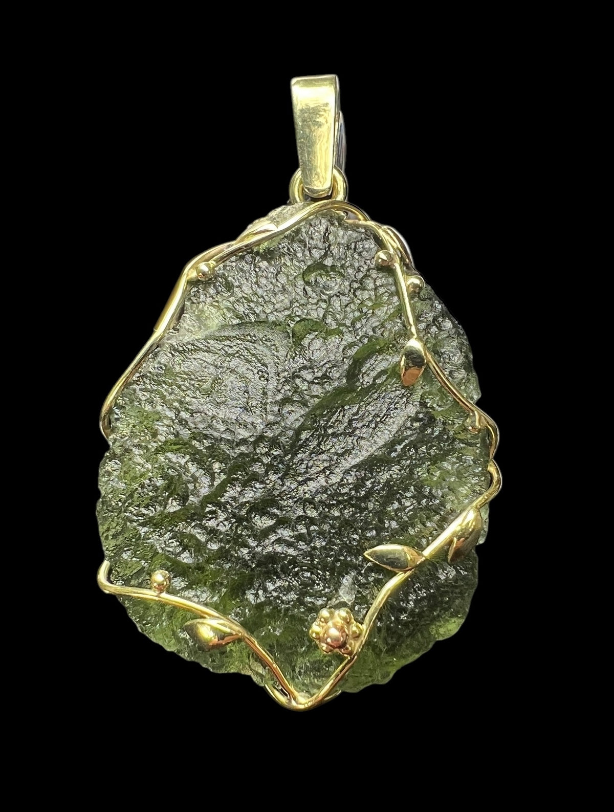 Moldavite 14ct gold pendant - 6.05g