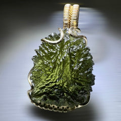 5.6g Moldavite/Gold pendant