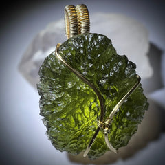 9.6g Chlum Moldavite Pendant in 14k Gold