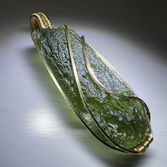 7.92g Moldavite & Gold Pendant