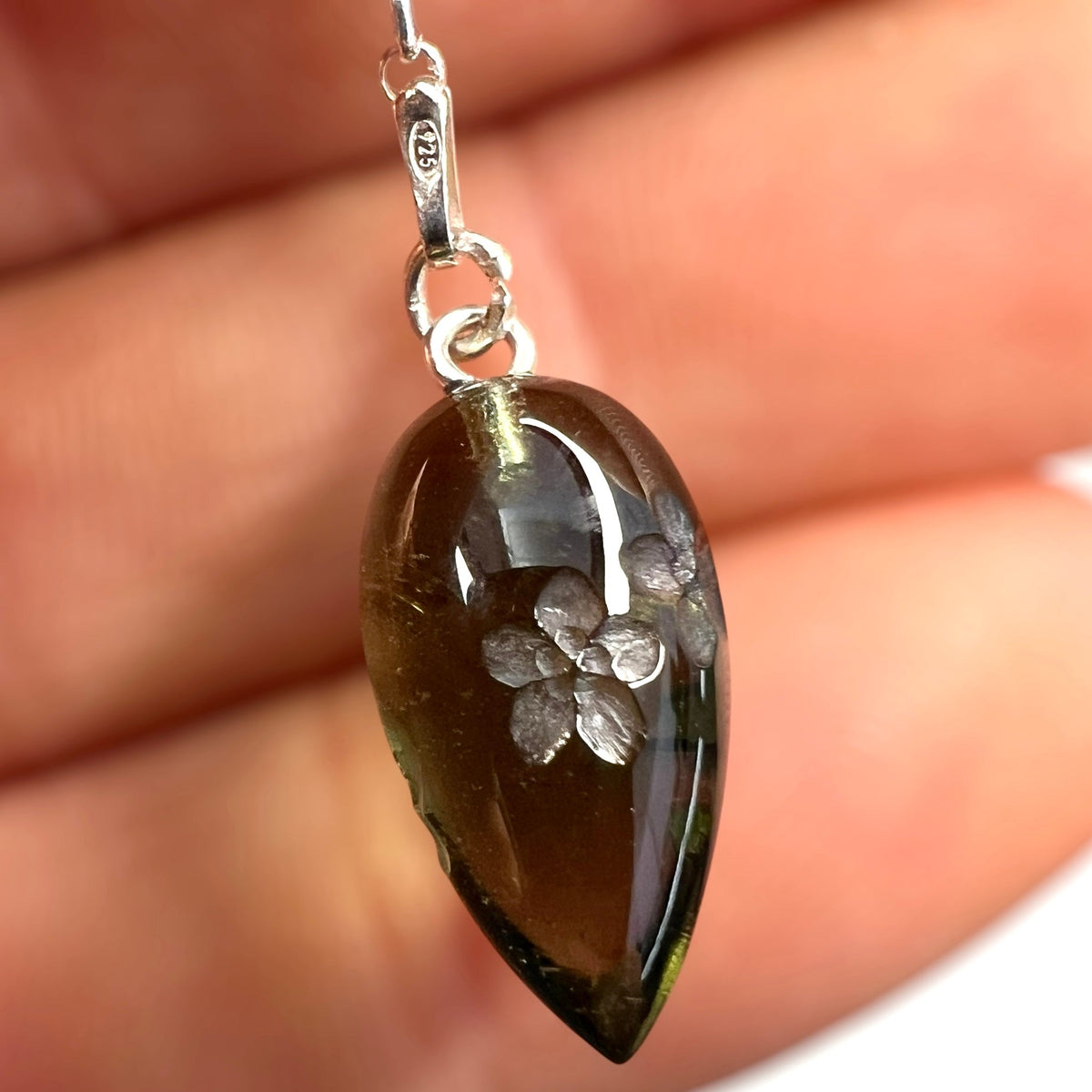 1.7g Light Green Moldavite Pendulum – Trebanice | Forget-Me-Not Flower Design by Pavlína Cambalová (Copy)