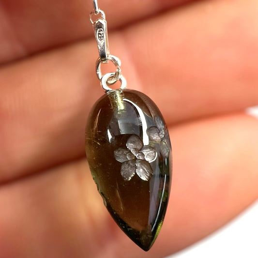 Light Green Moldavite Pendulum Forget-Me-Not Flower Design by Pavlína Cambalová| 1.7g | Trebanice