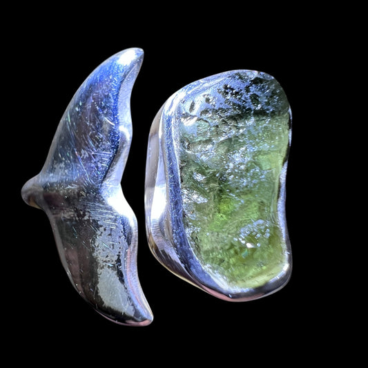 Whale's Tail Sterling Silver Moldavite Ring - 7.5 (P) Open Size
