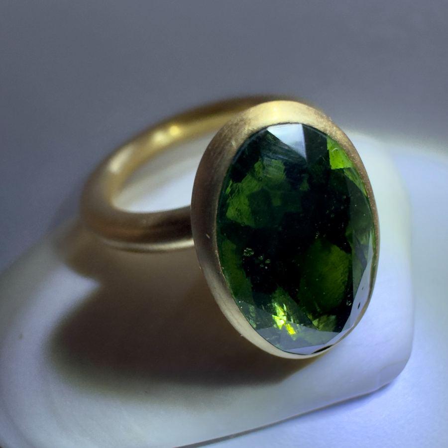 SR1026-R10 jewellery photograph
