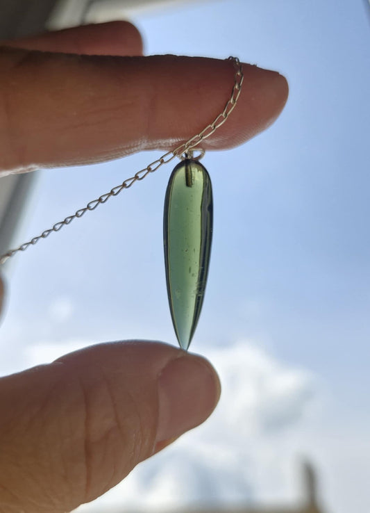 2.4g Light Pendulum – Hand-Carved by Pavlína Čambalová
