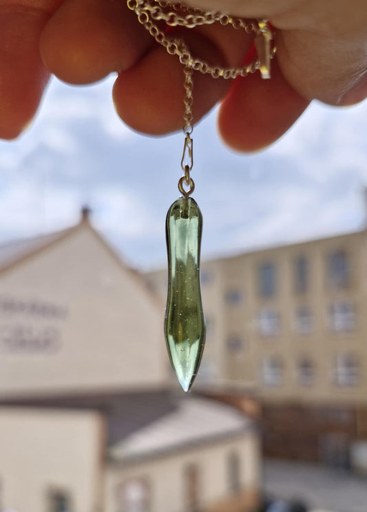Slim Curved Pendulum from Radomilice (1.82g)