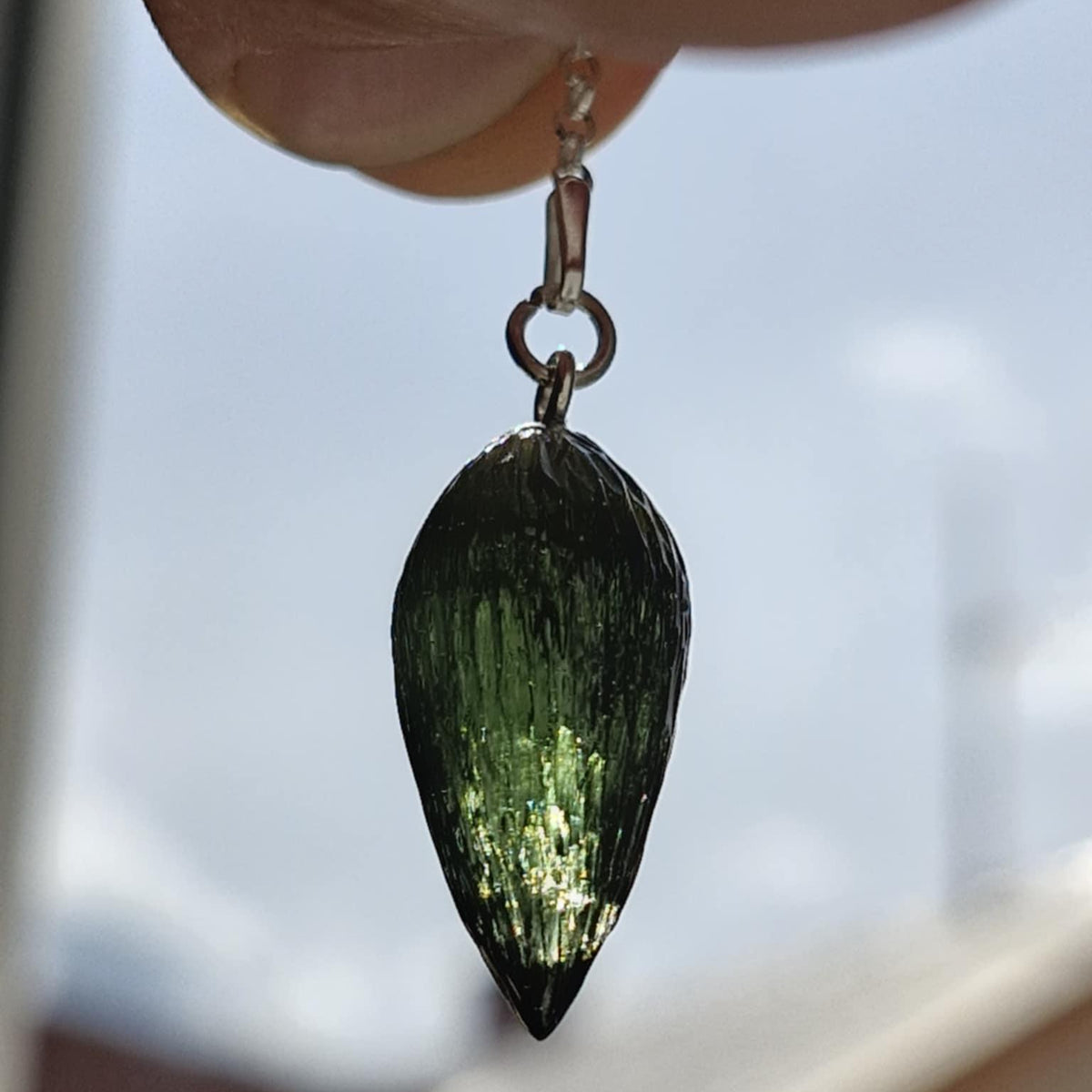 Florets Polished Lines Green Pendulum (2.8g)
