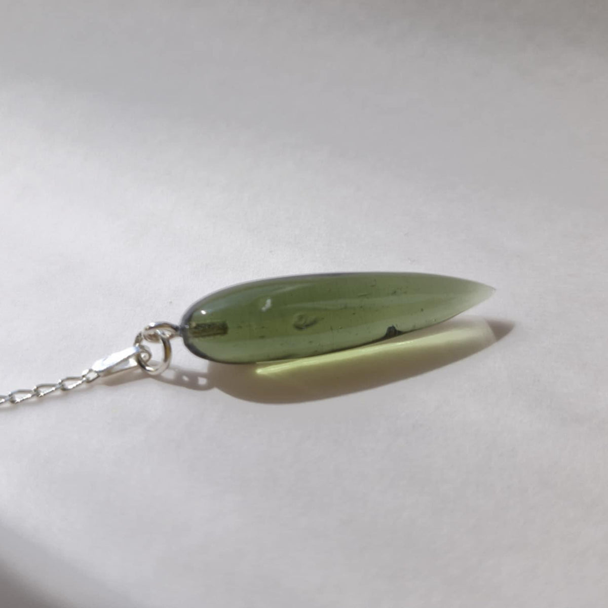 2.4g Light Pendulum – Hand-Carved by Pavlína Čambalová