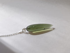 2.4g Light Pendulum – Hand-Carved by Pavlína Čambalová