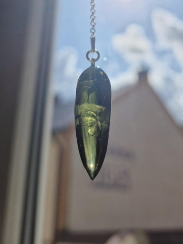 Moldavite Pendulum 2.5g, Butterfly Motif.