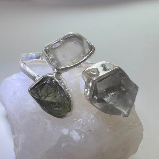Sterling Silver Moldavite Ring with Herkimer Diamond & LDG  - Size 8 (R) | 0.3g | Marouskovo Pole