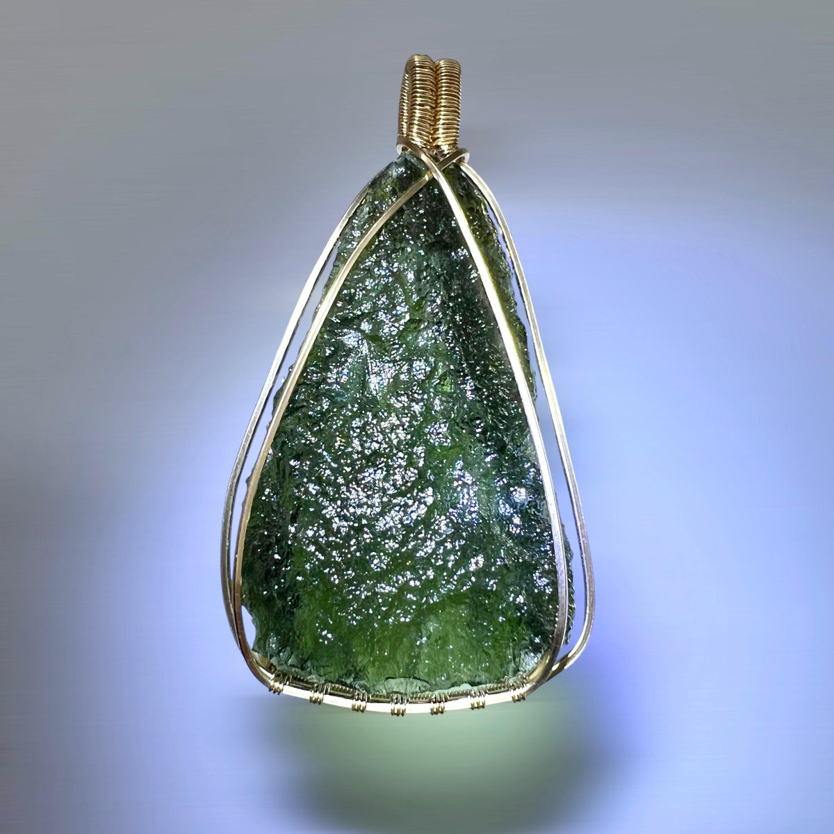 11.48g Gold/Moldavite pendant