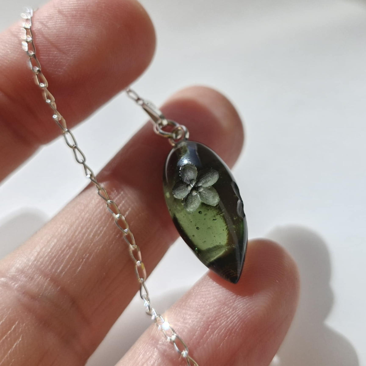 Light Green Moldavite Pendulum Forget-Me-Not Flower Design by Pavlína Cambalová| 1.7g | Trebanice