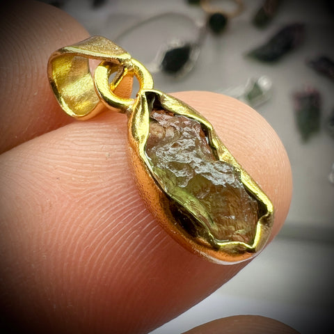 Gold Plated Moldavite Pendant | 1.54g | Chlum